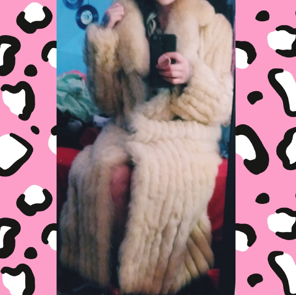 *gorgeous* full length saga fox fur coat😍 sz md.